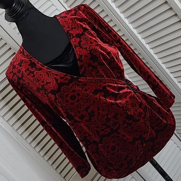 Holiday top red and black velvet top with side buckle details - Picture 1 of 7